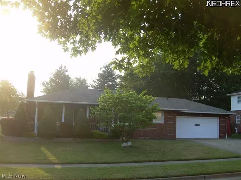 1905 Thane Ave, Akron, OH 44301 photo 1