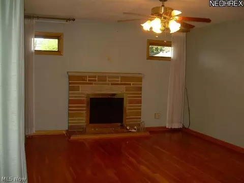 1905 Thane Ave, Akron, OH 44301 photo 13