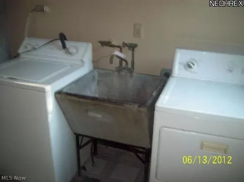 1745 E 300th St, Wickliffe, OH 44092 photo 5