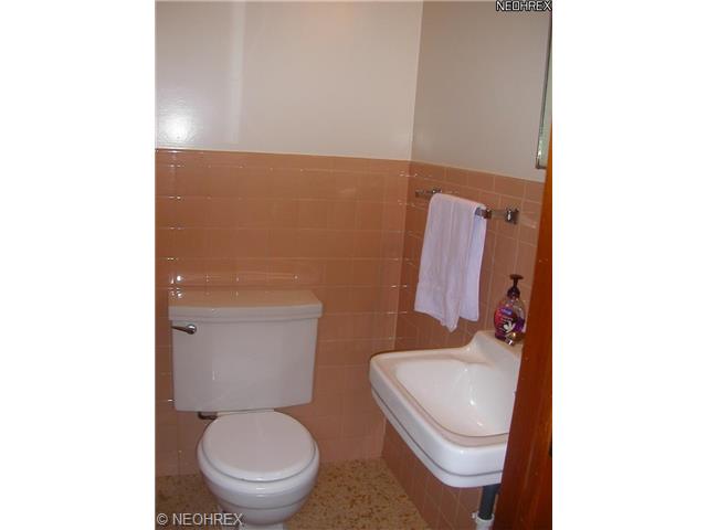 470 Melbourne Ave, Youngstown, OH 44512 photo 12