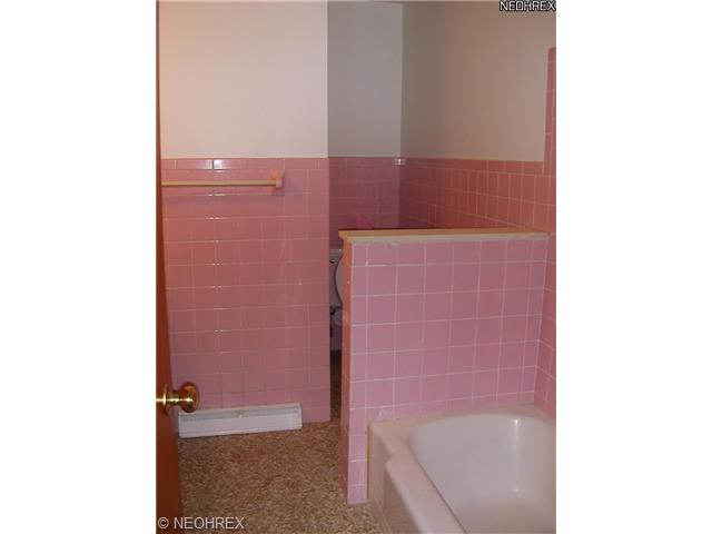 470 Melbourne Ave, Youngstown, OH 44512 photo 10