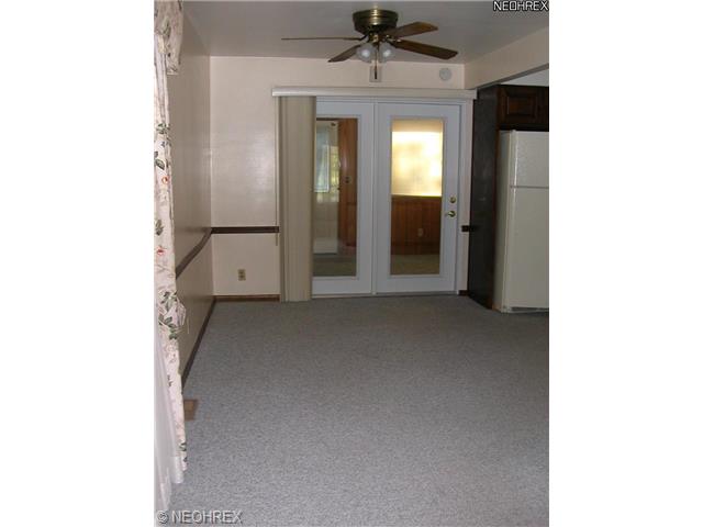 470 Melbourne Ave, Youngstown, OH 44512 photo 8