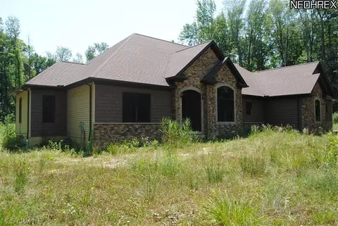 9065 Knotty Pine Ln, Chardon, OH 44024 photo 12