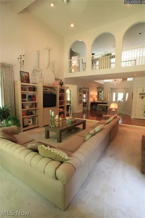 7220 Rollingbrook Trl, Solon, OH 44139 photo 6