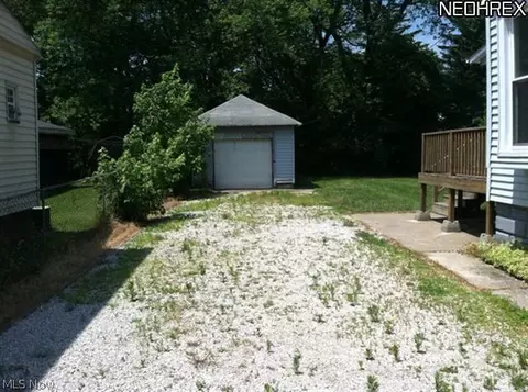 5613 Adams Ave, Ashtabula, OH 44004 photo 3