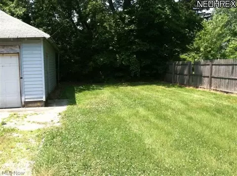 5613 Adams Ave, Ashtabula, OH 44004 photo 4