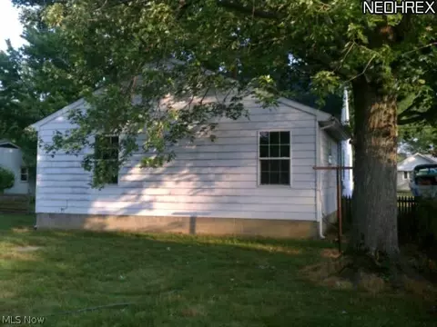 2211 E 44th, Ashtabula, OH 44004 photo 6