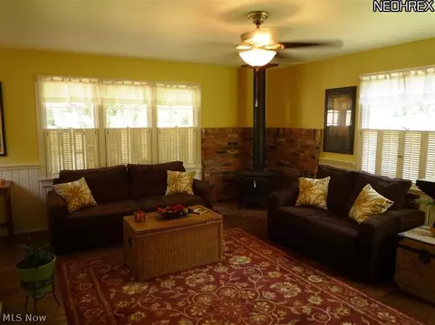 528 Allen Ave, Ashtabula, OH 44004 photo 6