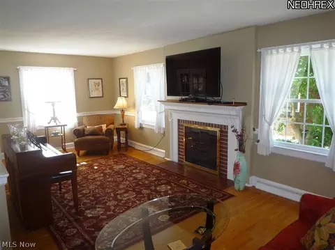 528 Allen Ave, Ashtabula, OH 44004 photo 3