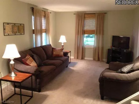 4083 Helmick Ave, Norton, OH 44203 photo 8