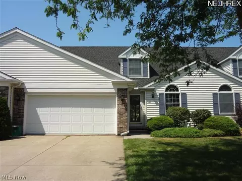 937 Hidden Valley Dr, Huron, OH 44839 photo 1