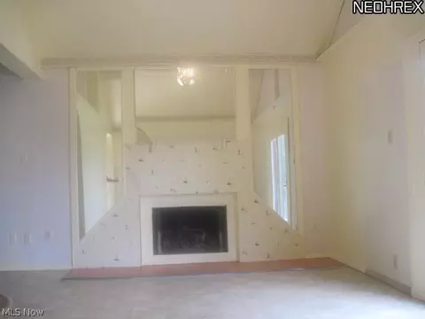 641 Fruit Dr, Akron, OH 44319 photo 7