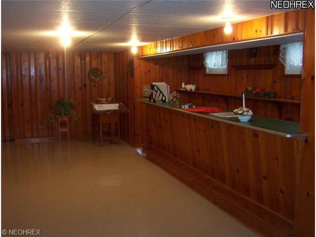 3911 Dover Rd, Youngstown, OH 44511 photo 5