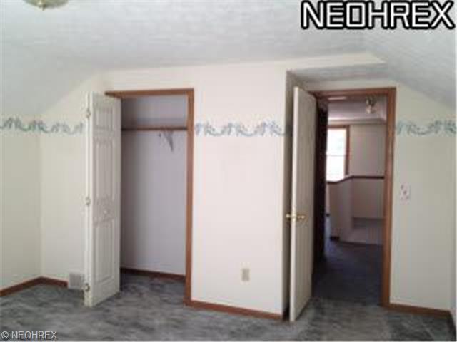 124 Brace Ave, Elyria, OH 44035 photo 9
