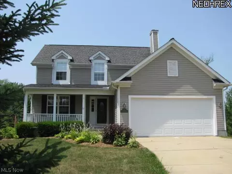 105 Cedar Gln, Chardon, OH 44024 photo 1