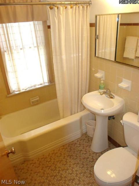 910 E 245 St, Euclid, OH 44123 photo 12