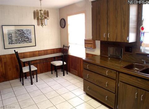 910 E 245 St, Euclid, OH 44123 photo 6