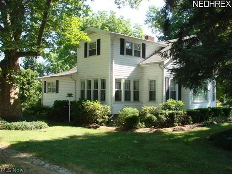 4609 Middle Ridge Rd, Perry, OH 44081 photo 2