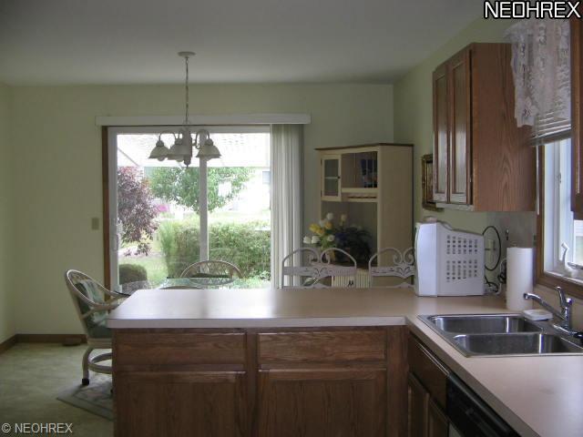7846 Walnut St, Youngstown, OH 44512 photo 4