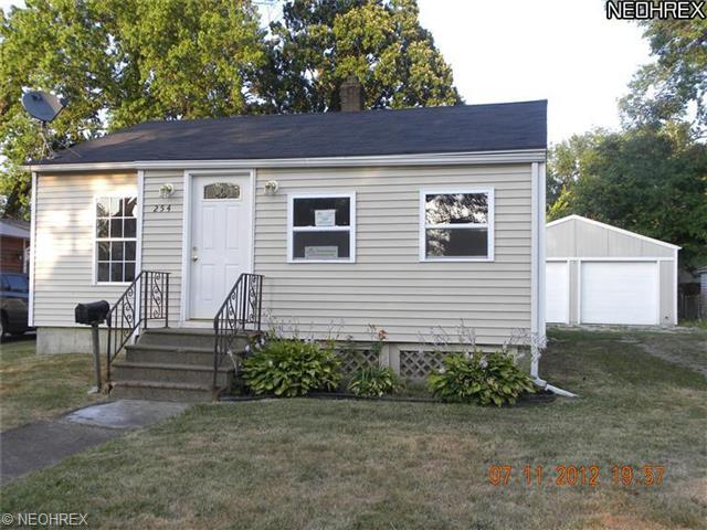 254 Warren Ave, Elyria, OH 44035 photo 1