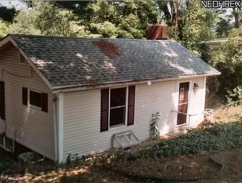 3231 Lake St, Beloit, OH 44609 photo 1