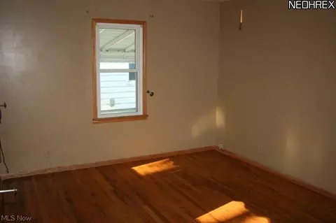 824 Kickapoo Ave, Akron, OH 44305 photo 3