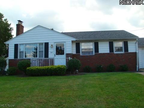 504 W Omar St, Struthers, OH 44471 photo 1