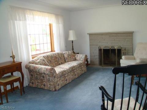 504 W Omar St, Struthers, OH 44471 photo 3