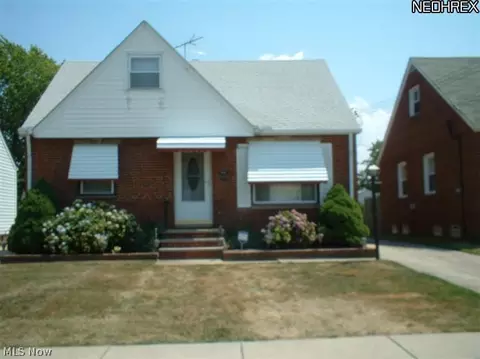 835 E 216th St, Euclid, OH 44119 photo 1
