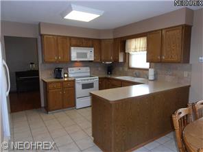 624 Cathy Ann Dr, Youngstown, OH 44512 photo 6