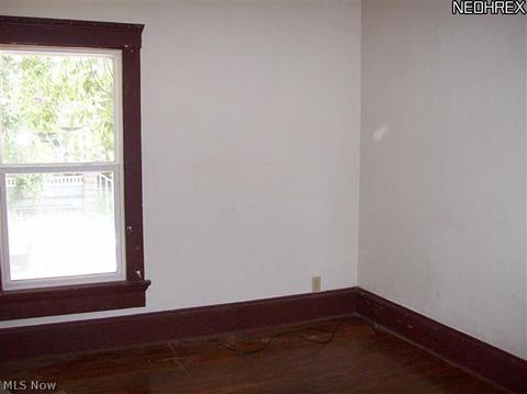 1102 Middle Ave, Elyria, OH 44035 photo 3