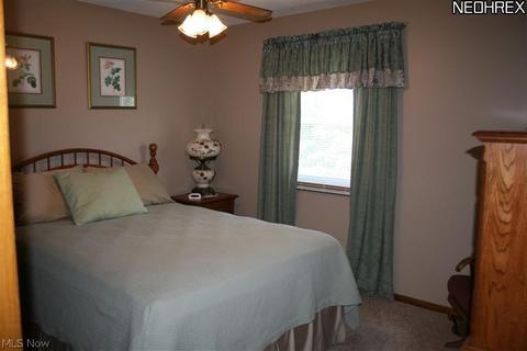 148 Hemlock Dr, Elyria, OH 44035 photo 8