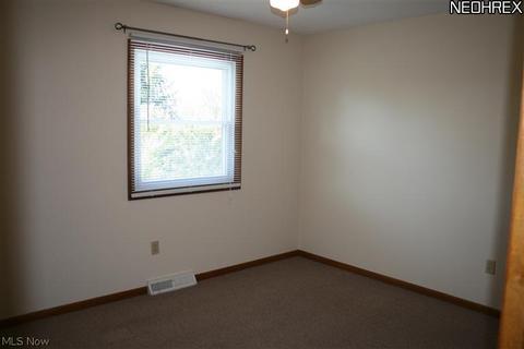 148 Hemlock Dr, Elyria, OH 44035 photo 14
