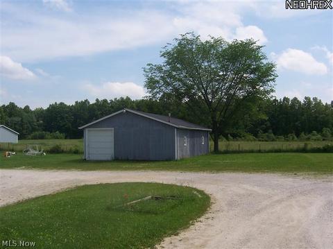 3944 Summit Rd, Ravenna, OH 44266 photo 2