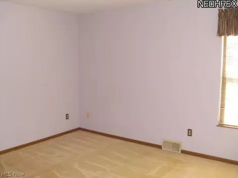 1253 Red Tail Hawk Ct #1, Boardman, OH 44512 photo 9