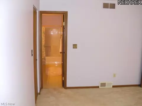 1253 Red Tail Hawk Ct #1, Boardman, OH 44512 photo 11