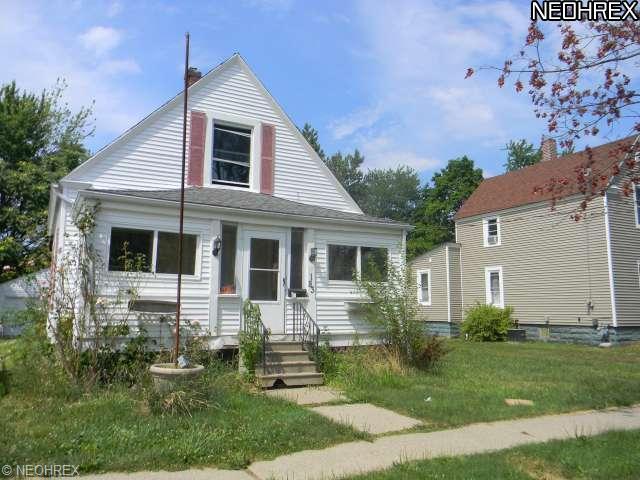 183 Spruce St, Elyria, OH 44035 photo 1