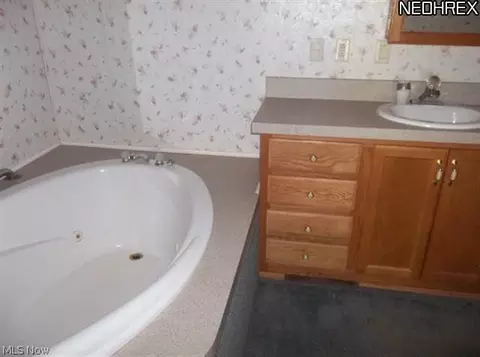 8801 Freedom Rd, Windham, OH 44288 photo 10