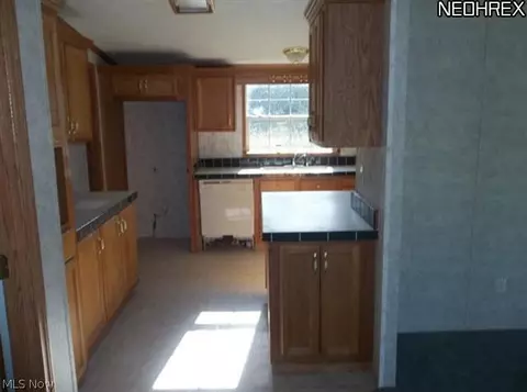 8801 Freedom Rd, Windham, OH 44288 photo 5