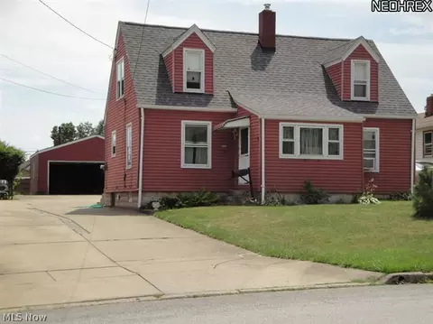 504 Maplewood Ave, Struthers, OH 44471 photo 1