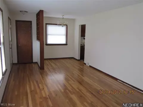 30815 Royalview Dr, Willowick, OH 44095 photo 9