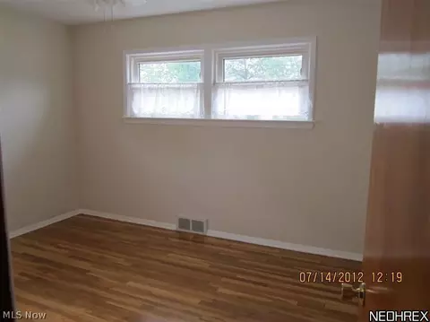30815 Royalview Dr, Willowick, OH 44095 photo 12
