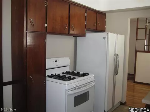30815 Royalview Dr, Willowick, OH 44095 photo 8