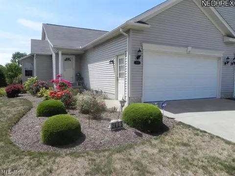 2455 Wright State Dr SE, Massillon, OH 44646 photo 1