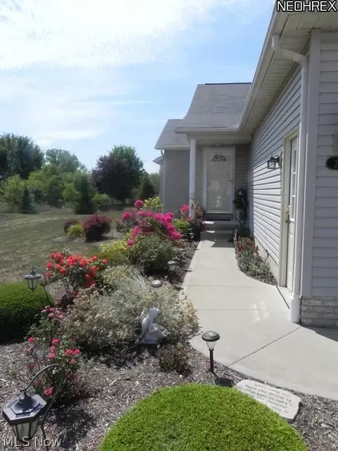 2455 Wright State Dr SE, Massillon, OH 44646 photo 2