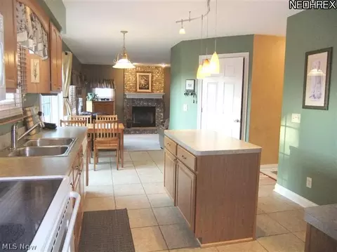 1920 George Dr, Brunswick, OH 44212 photo 3