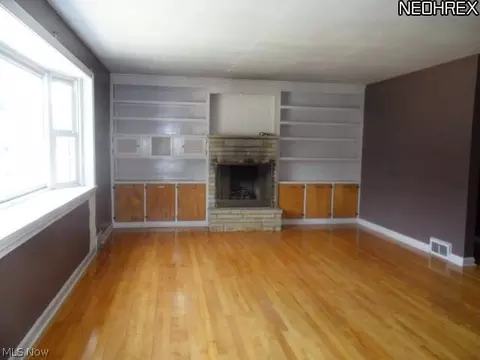 312 E 15th St, Dover, OH 44622 photo 5