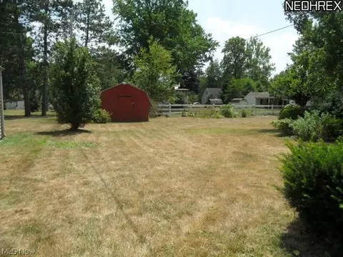 312 E 15th St, Dover, OH 44622 photo 2