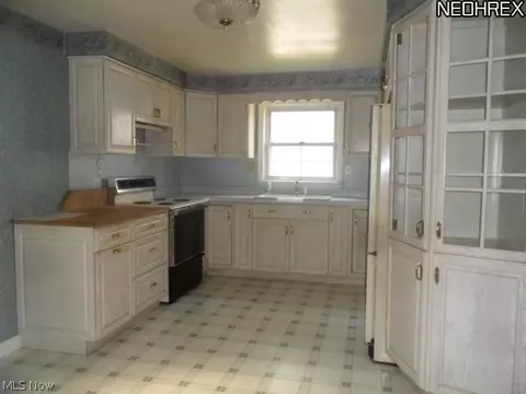 312 E 15th St, Dover, OH 44622 photo 7