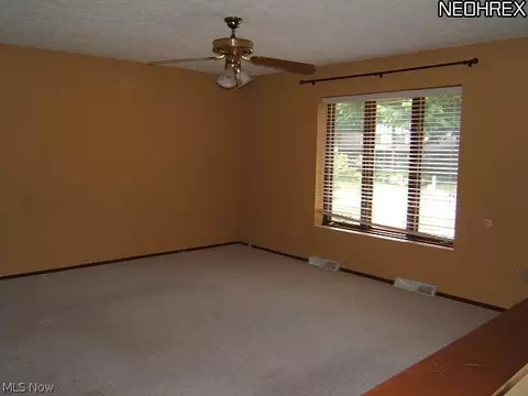 9124 Gregory Ct, Mentor, OH 44060 photo 6